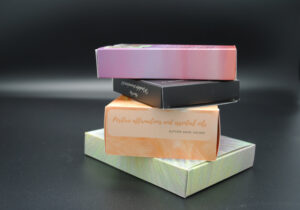 Kaardipakkide karpide kujundus ja tootmine