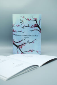 Klamberköites luuleraamat, õpilastöö. Kaane läikiv laminaat.